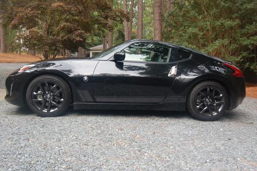Photo 1 of 10 of 2018 Nissan 370Z Base